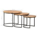 lot de trois tables gigognes acacia sur fond clair