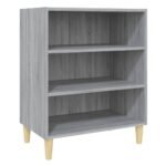 niveaux remplis de livres et de paniers